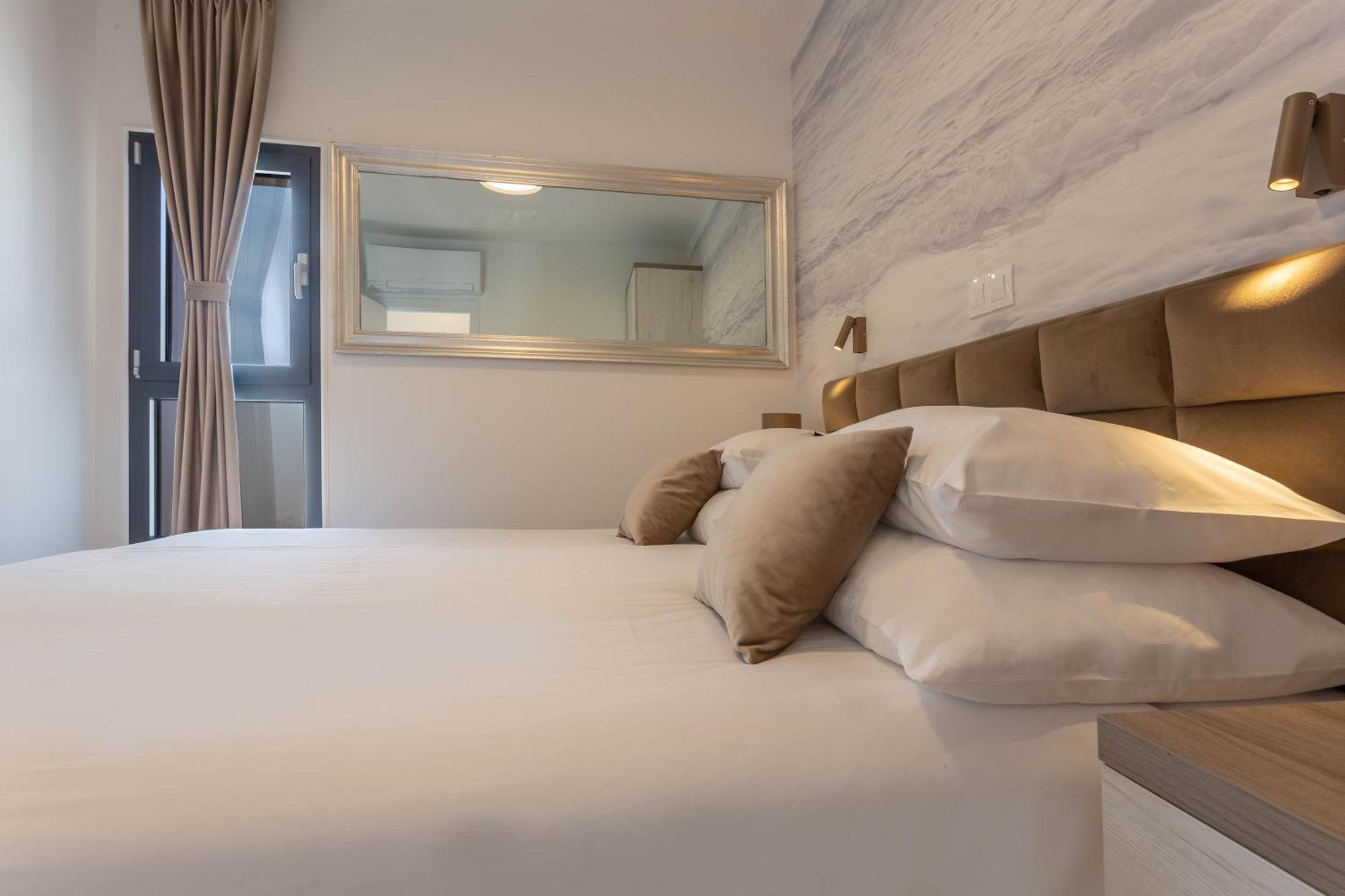 Grey House Apartment Bol Luaran gambar