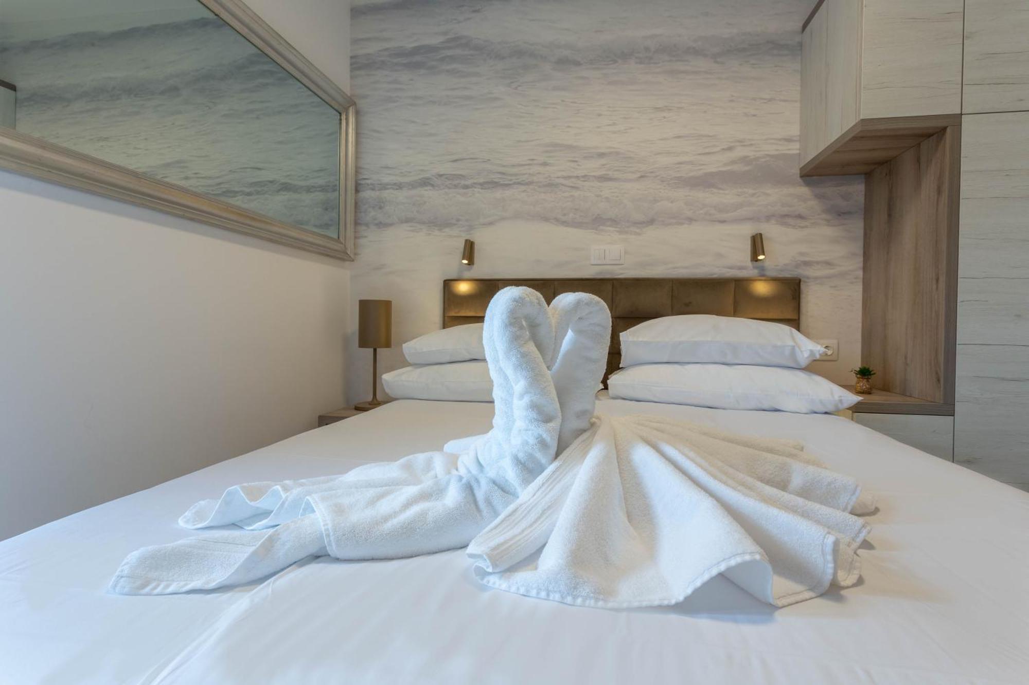 Grey House Apartment Bol Luaran gambar