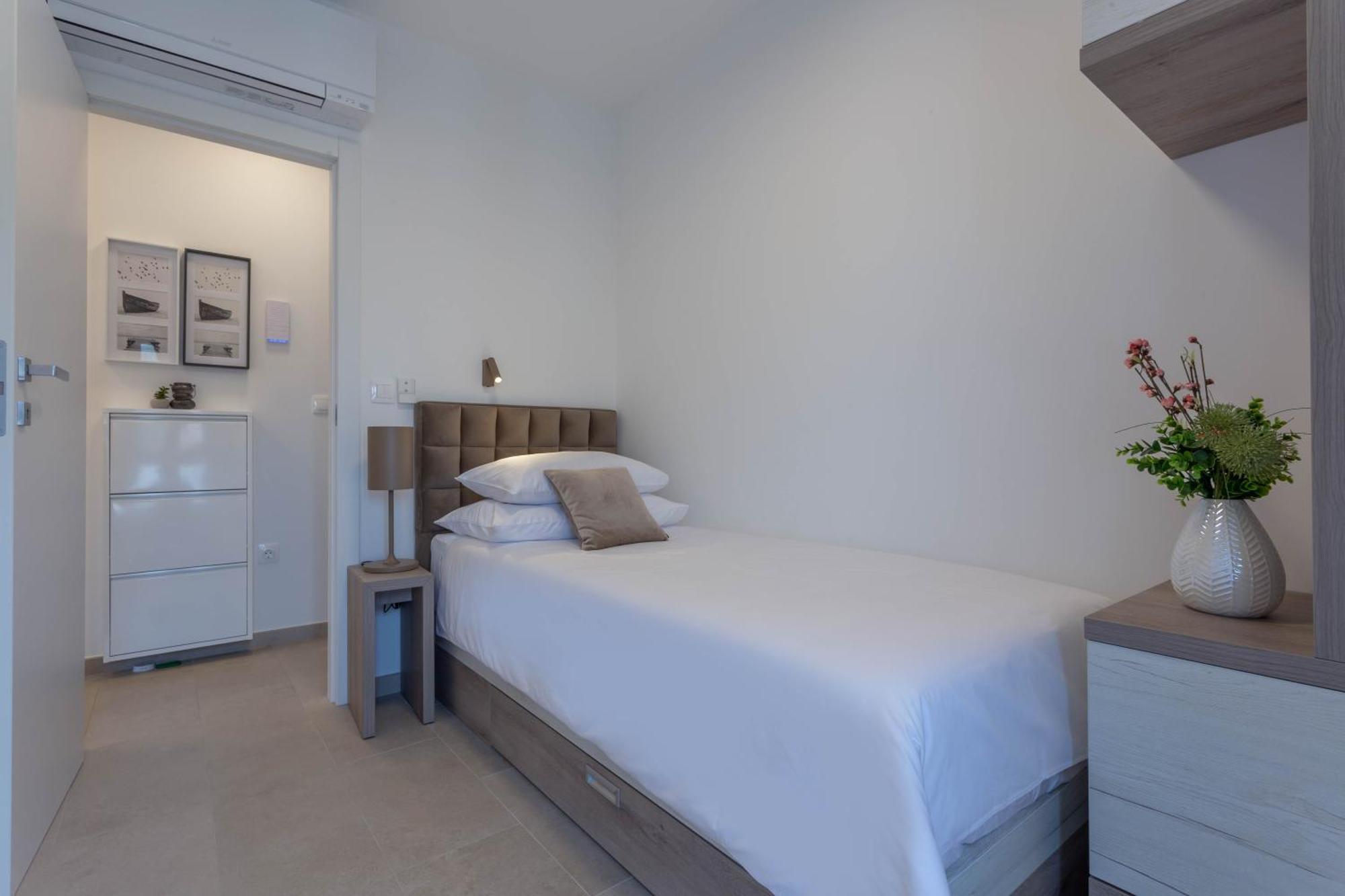 Grey House Apartment Bol Luaran gambar