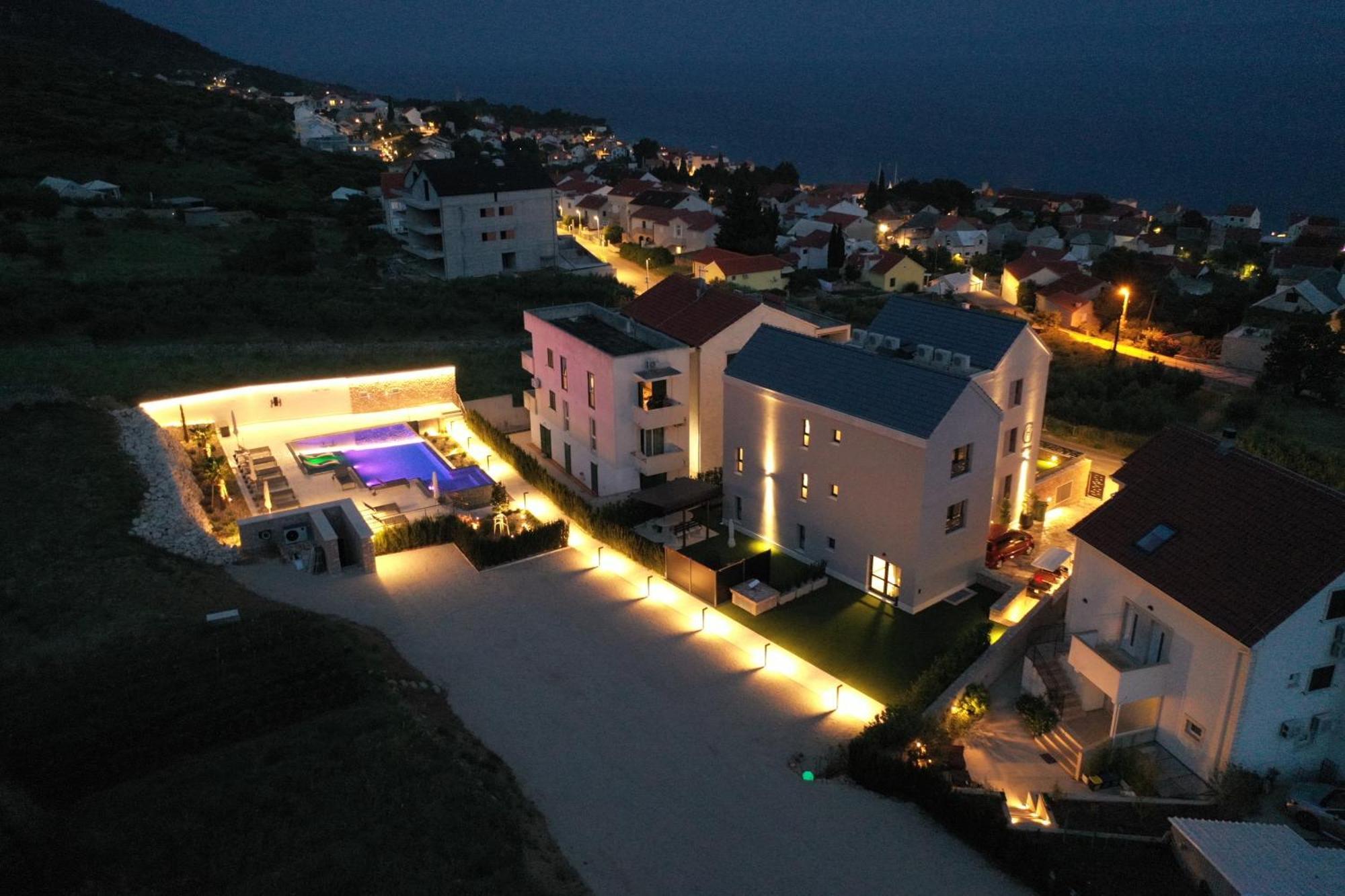 Grey House Apartment Bol Luaran gambar