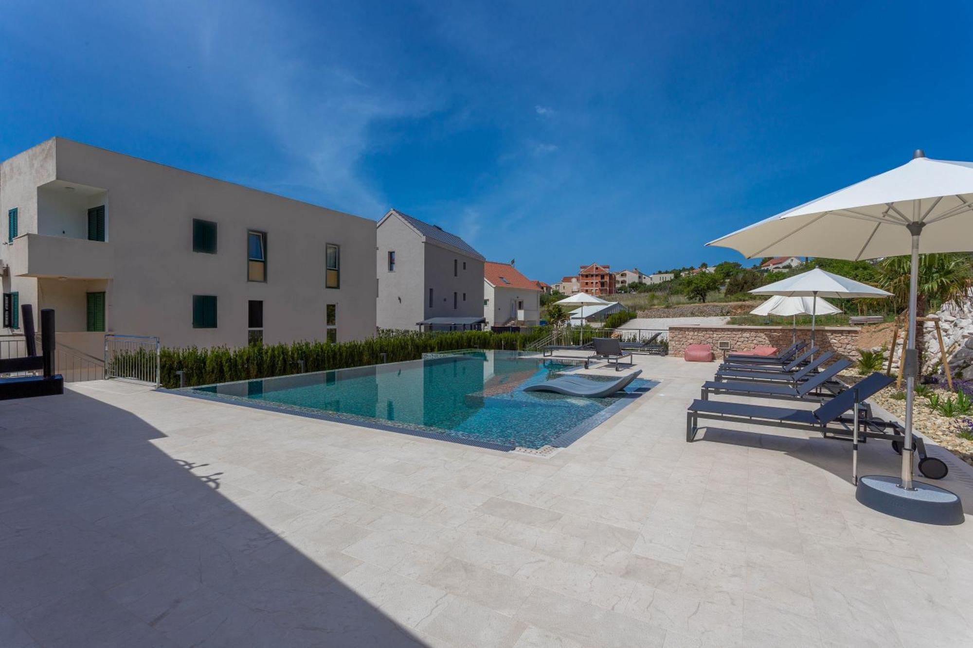 Grey House Apartment Bol Luaran gambar